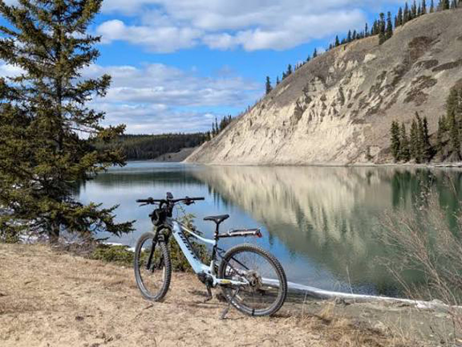 #11 E-Bike Riverfront Tour – Active Fun Explorer